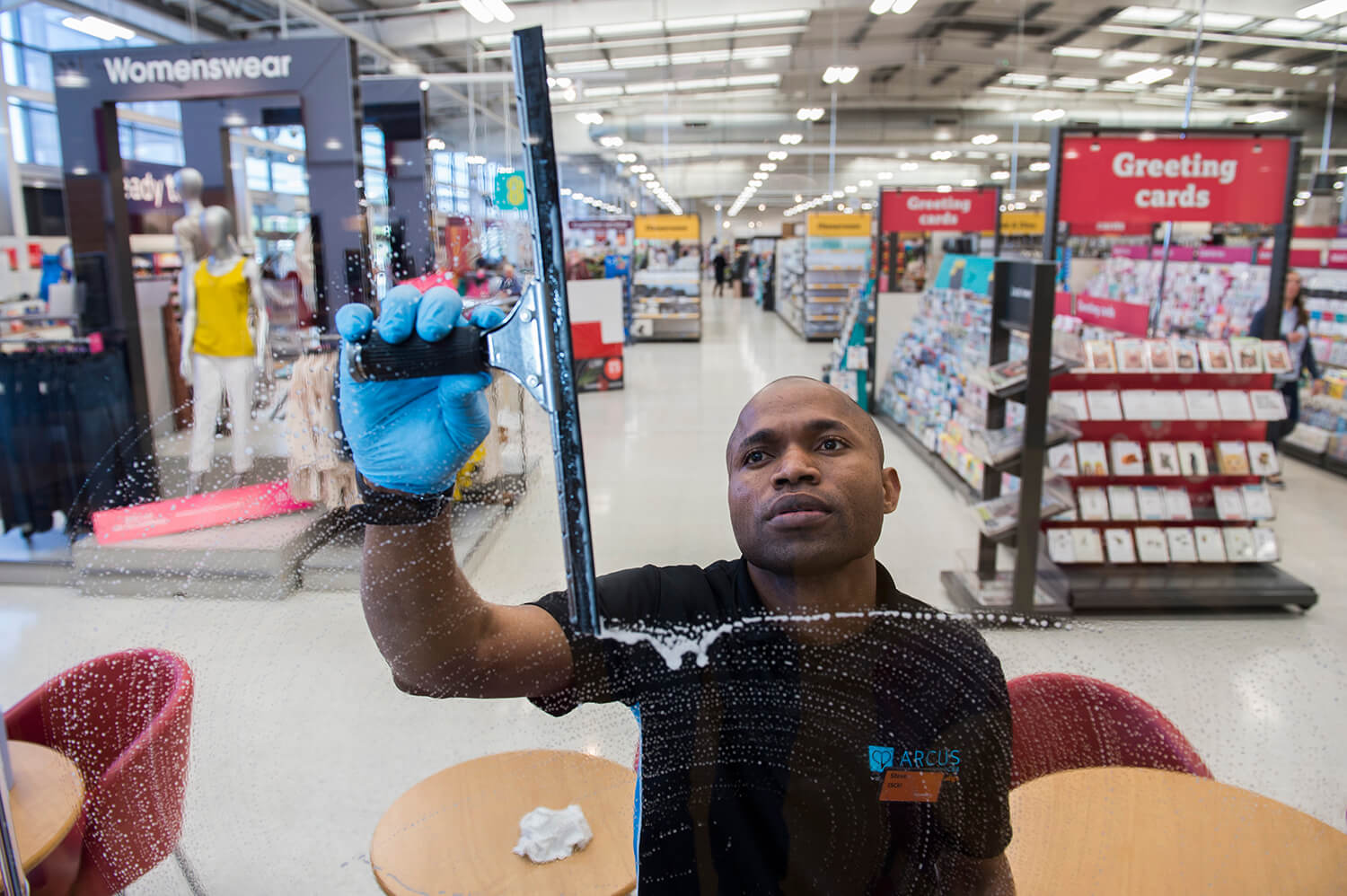 This was quite a difficult shot to get as we needed to show the staff member and the cleaning action of the squeegee very clearly. We had to spend some time positioning all the elements so they could be seen clearly without the supermarket shelves being distracting.