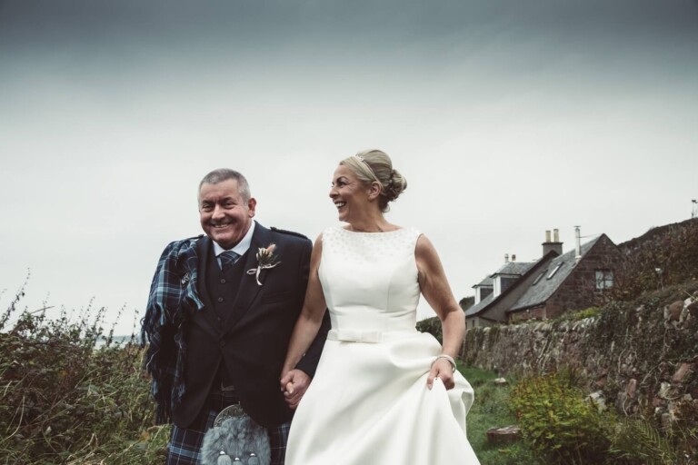 Natural wedding photography of bride and groom by Glasgow photographer Richard Campbell
