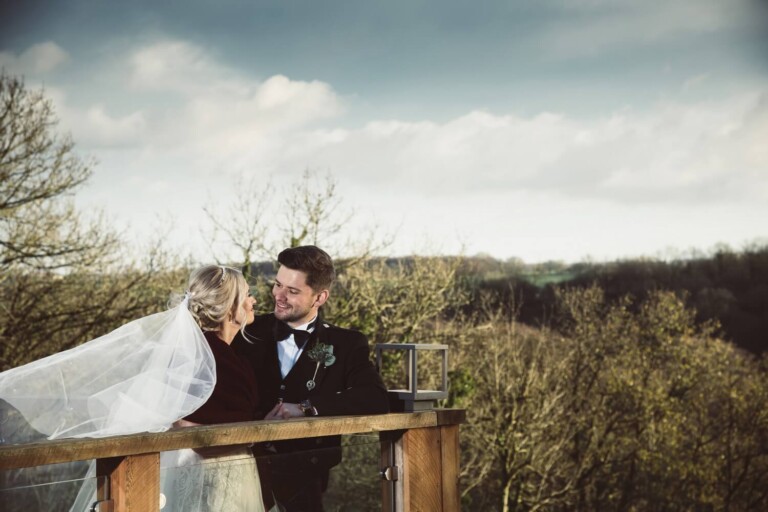 Natural photography of bride and groom by Glasgow wedidng photographer Richard Campbell